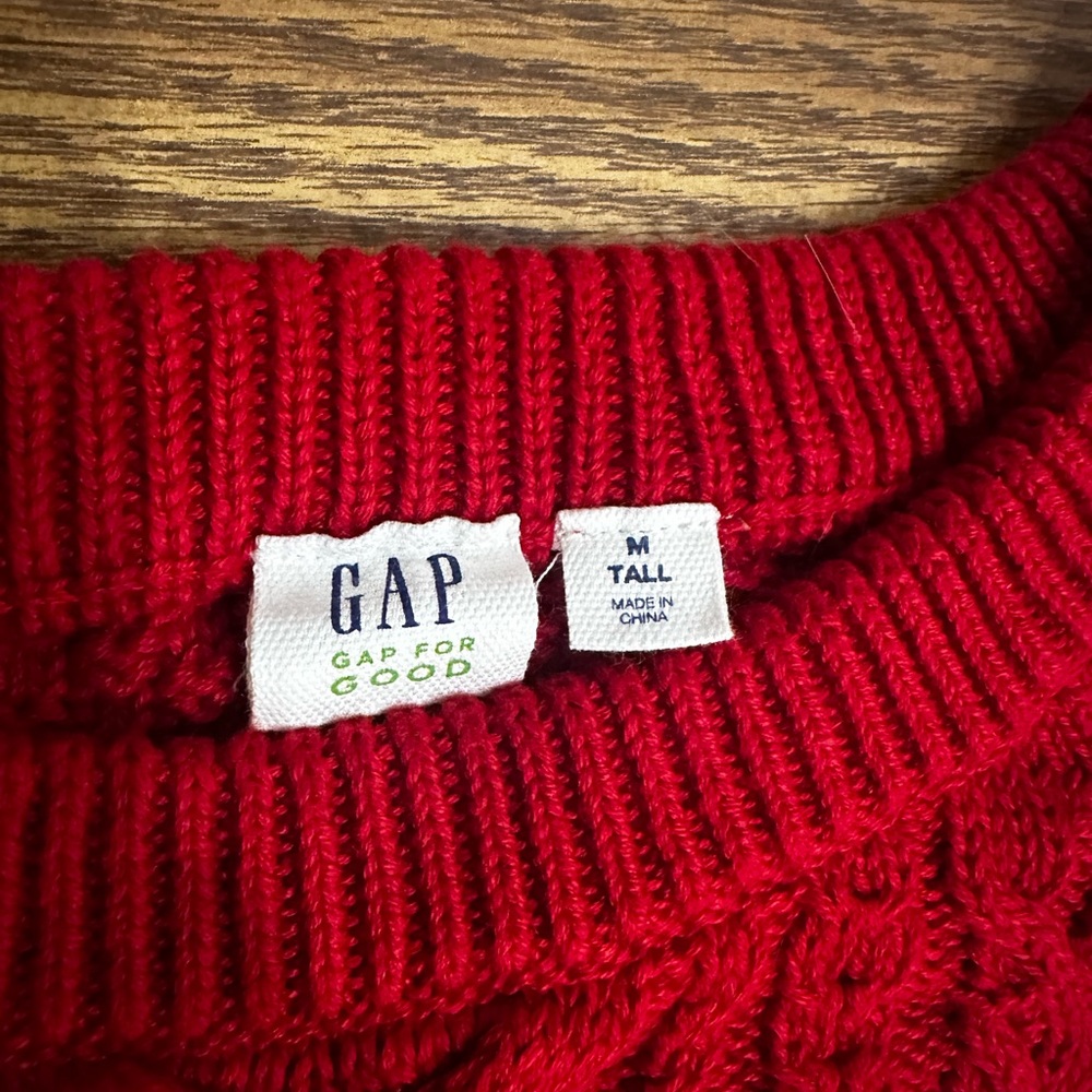 GAP Red Cable Knit Women's Sweater - Picture 2 of 6